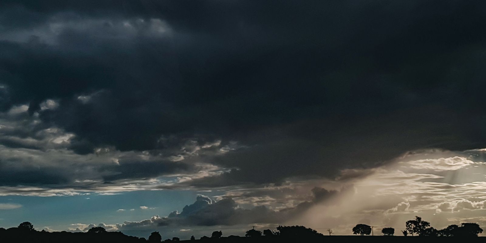 Alerta: Sul e Centro-Oeste registram risco maior de tempestades neste 12/10