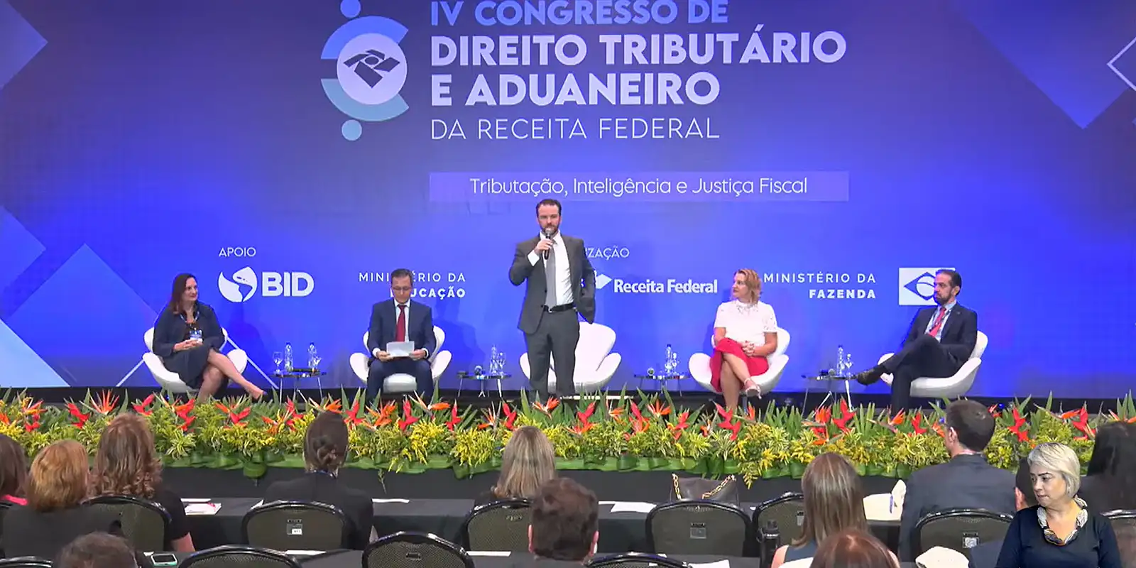 Durigan defende transformação da Receita em plataforma de inteligência