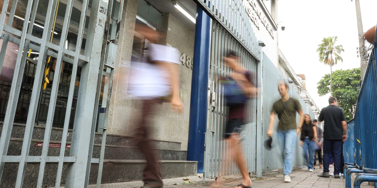 Escolha idioma do Enem 2026 termina neste domingo (18)