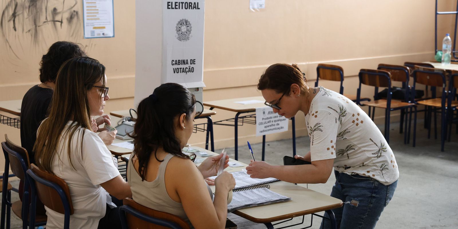 Faltou em 4/10? Veja como votar no segundo turno em 25/10