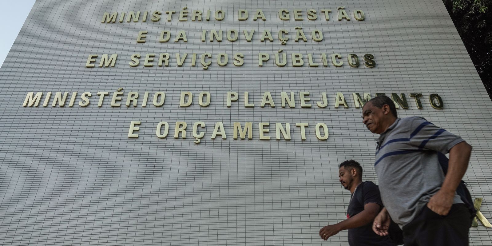 Governo prevê remanejar R$20 bilhões para estimular a economia