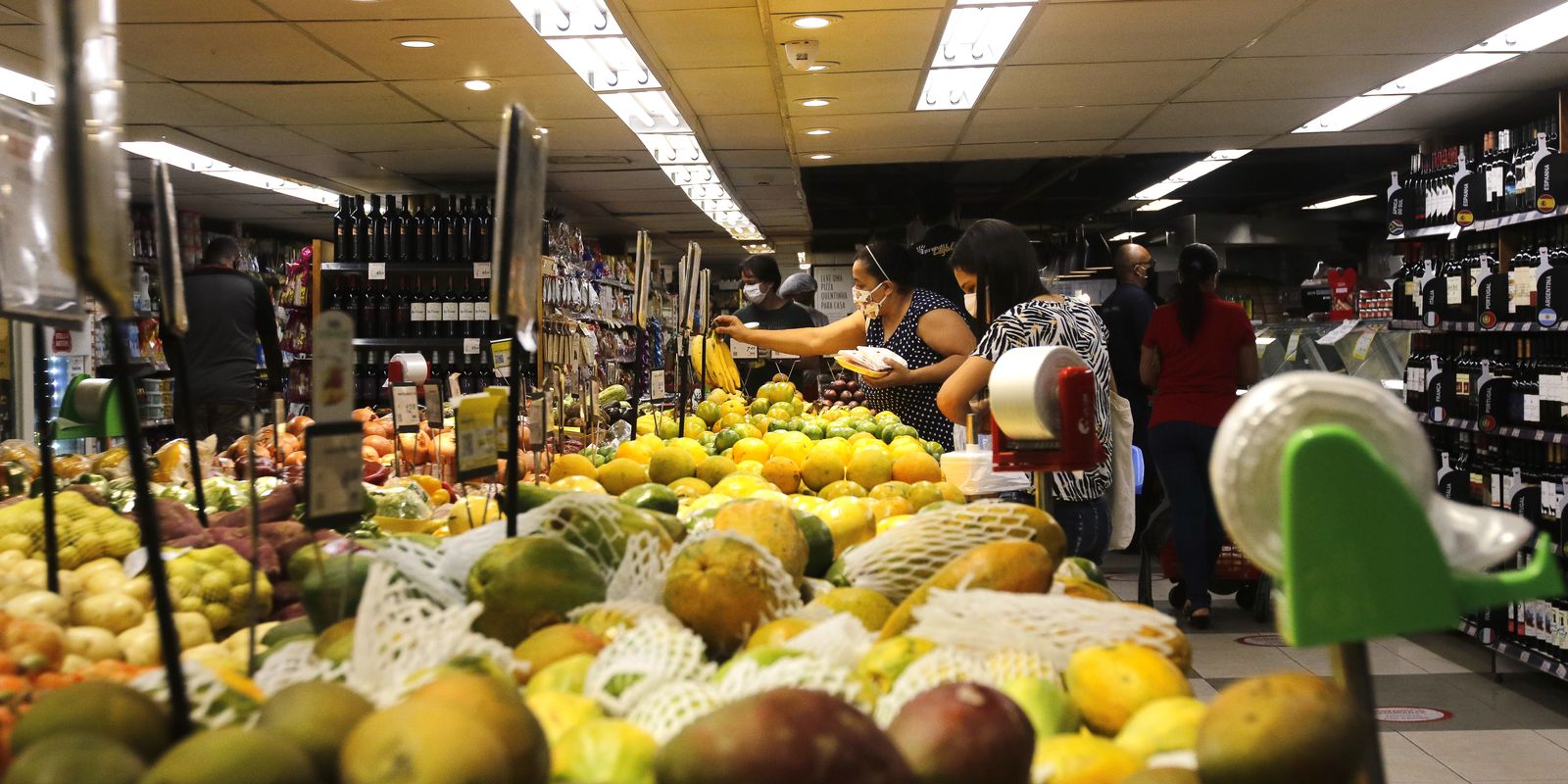 INPC registra alta de 0,82% em setembro e atinge 4,29% em 12 meses
