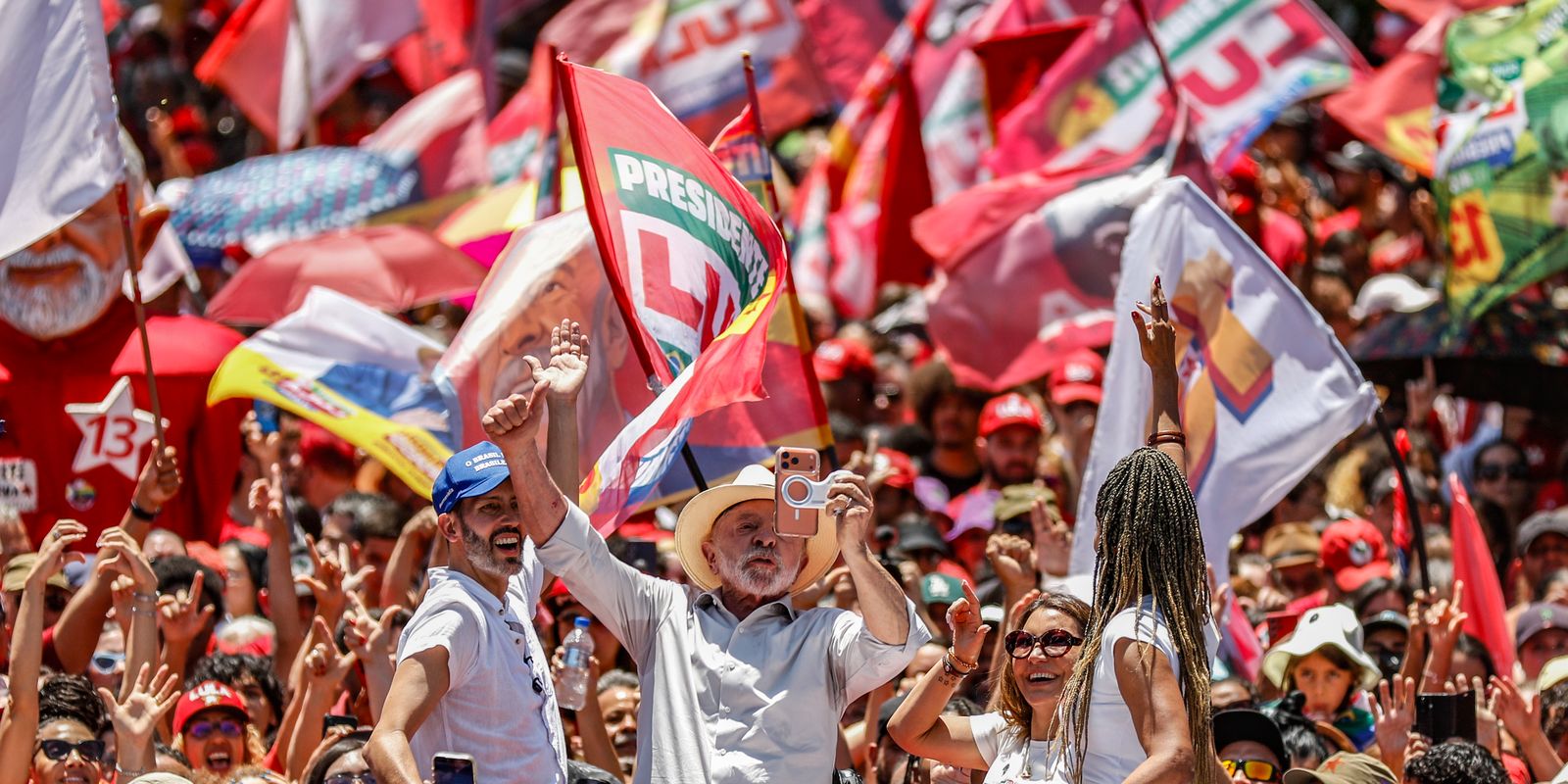 Lula promete acabar com escala 6x1 e critica sócios do Banco Master