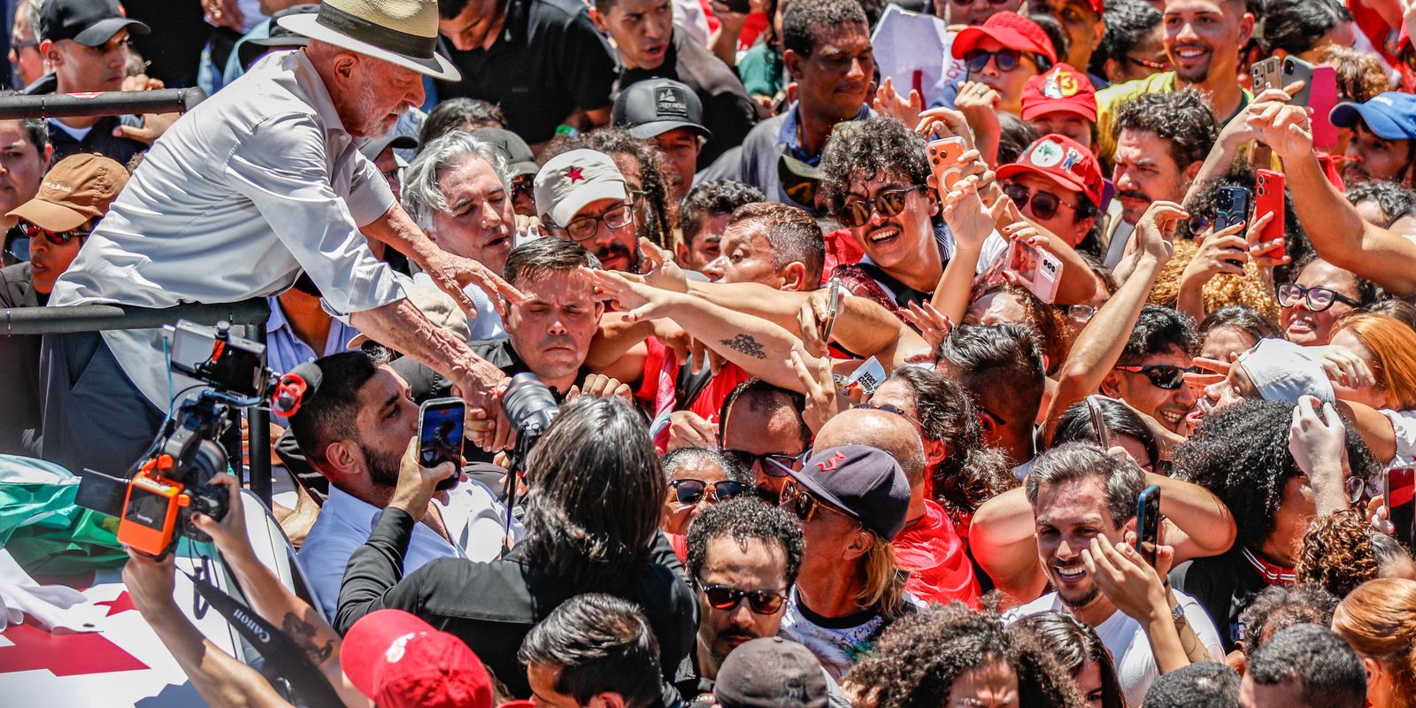 PT vai à Justiça contra suspensão do canal 'Exército do Lula', diz Lula