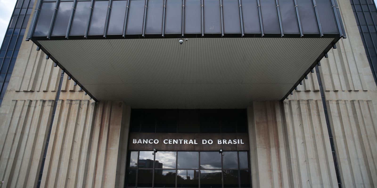 TCU aprova contas do BC de 2025 e dá quitação plena; apuração do Master segue