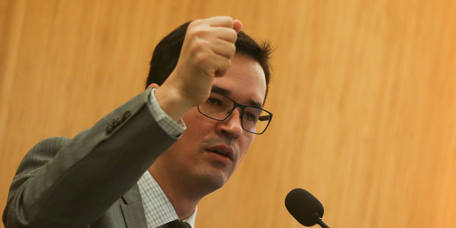 TSE posterga julgamento que pode anular 3 milhões de votos de Deltan